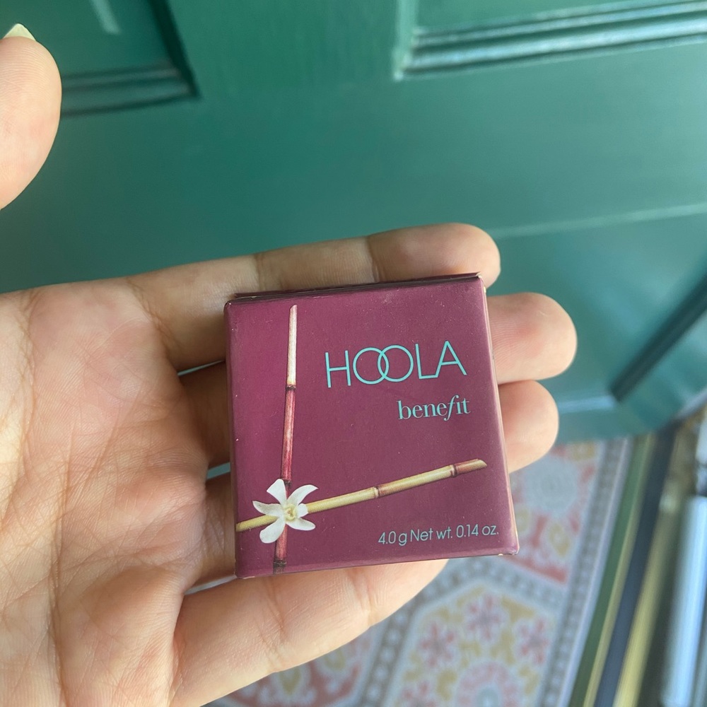 benefit hoola matte bronzer